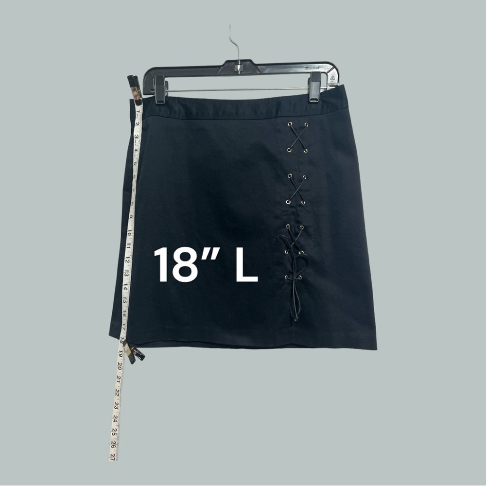 Cache Mini Skirt Black with Offset Faux Lace Up Loops Shoestring Tie Size 10 - Picture 2 of 5